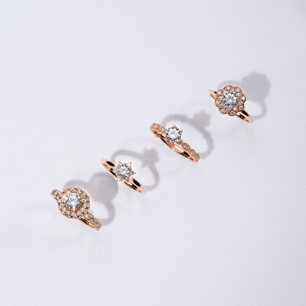 Trên thị trường hiện nay nhẫn có đa dạng các mẫu mã khác nhau